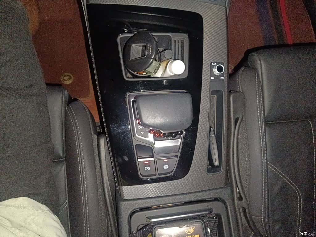 Audi Q5L, 2022 11