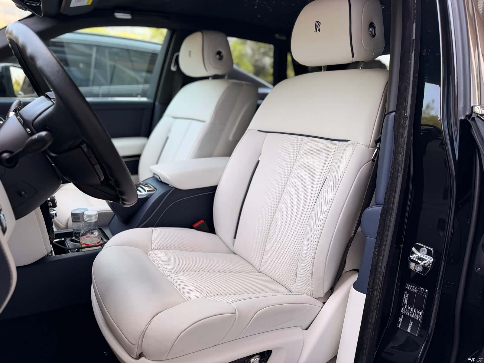 Rolls-Royce Phantom, 2020 13