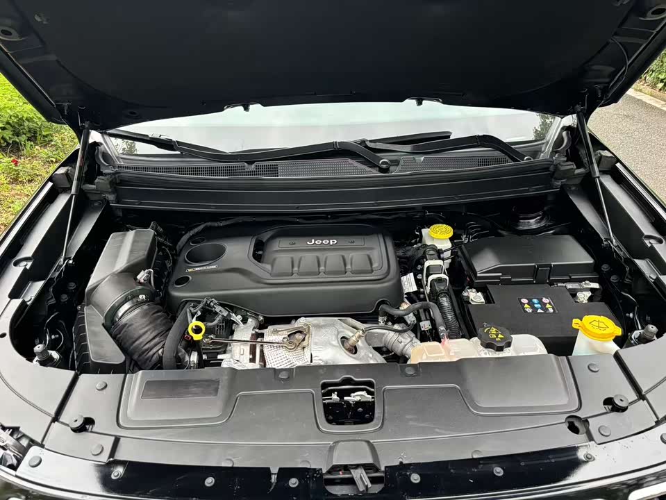 Jeep Grand Commander