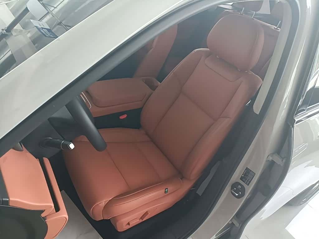 Leapmotor C10, 2025 15