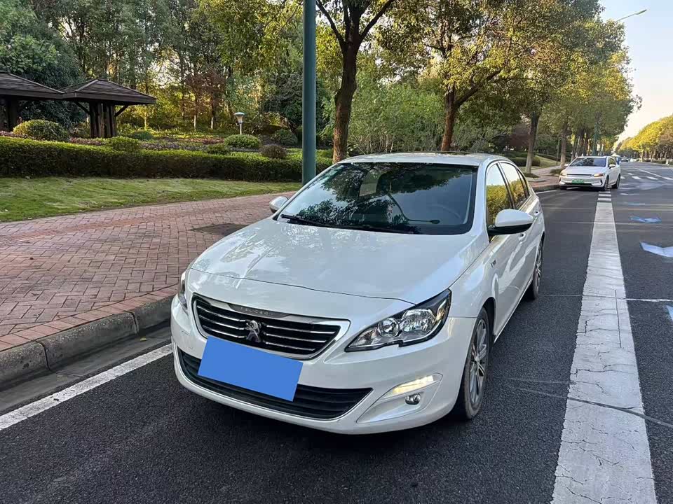 Peugeot 408