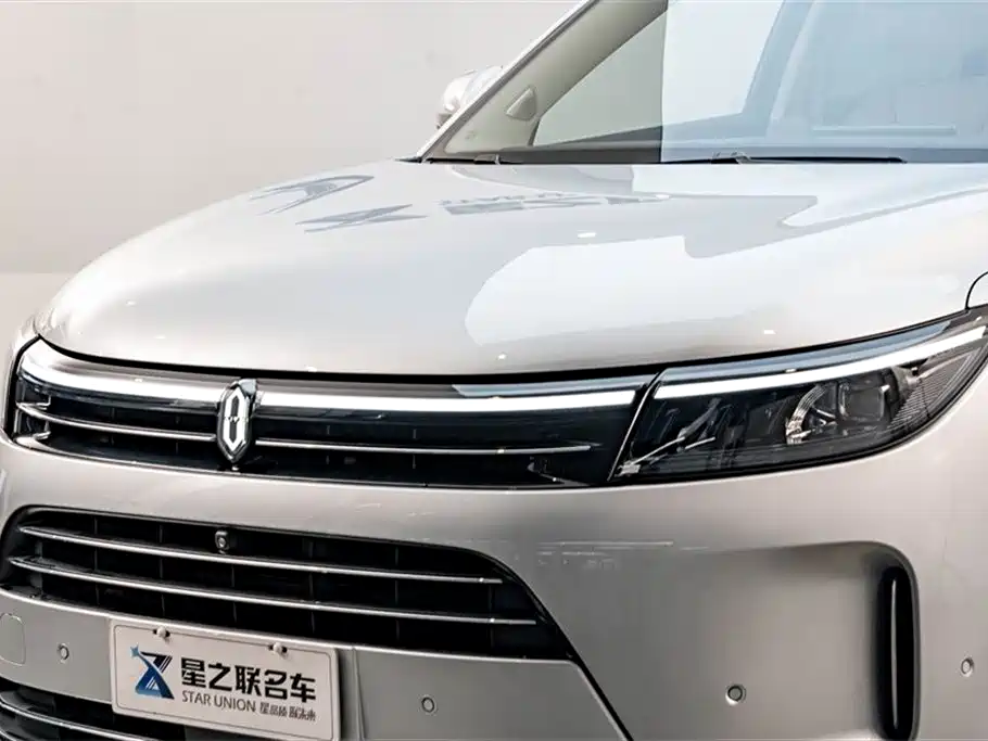 AITO Ask the world M7