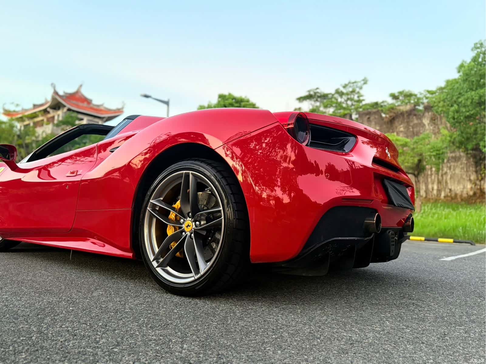 Ferrari 488, 2018 17