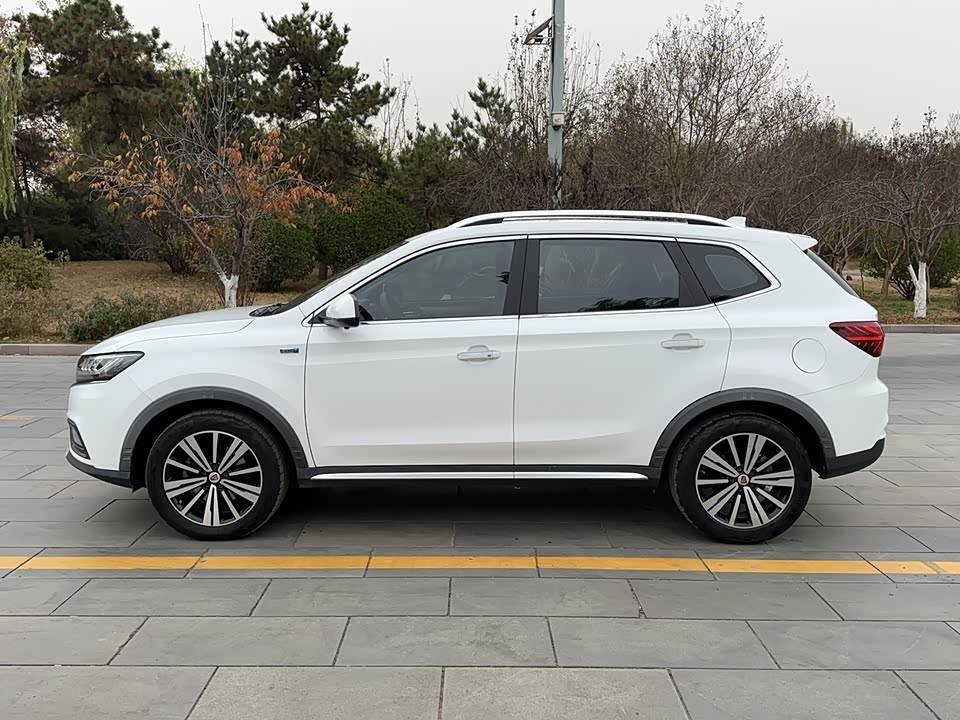 Roewe RX5