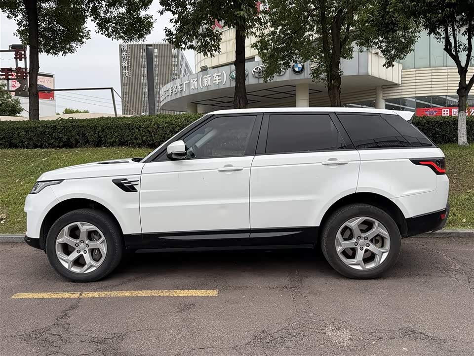 Land Rover Range Rover Sport Land Rover Range Rover Sport