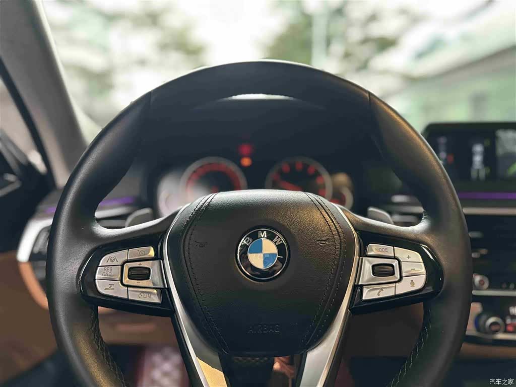 BMW 5 Series, 2018 10