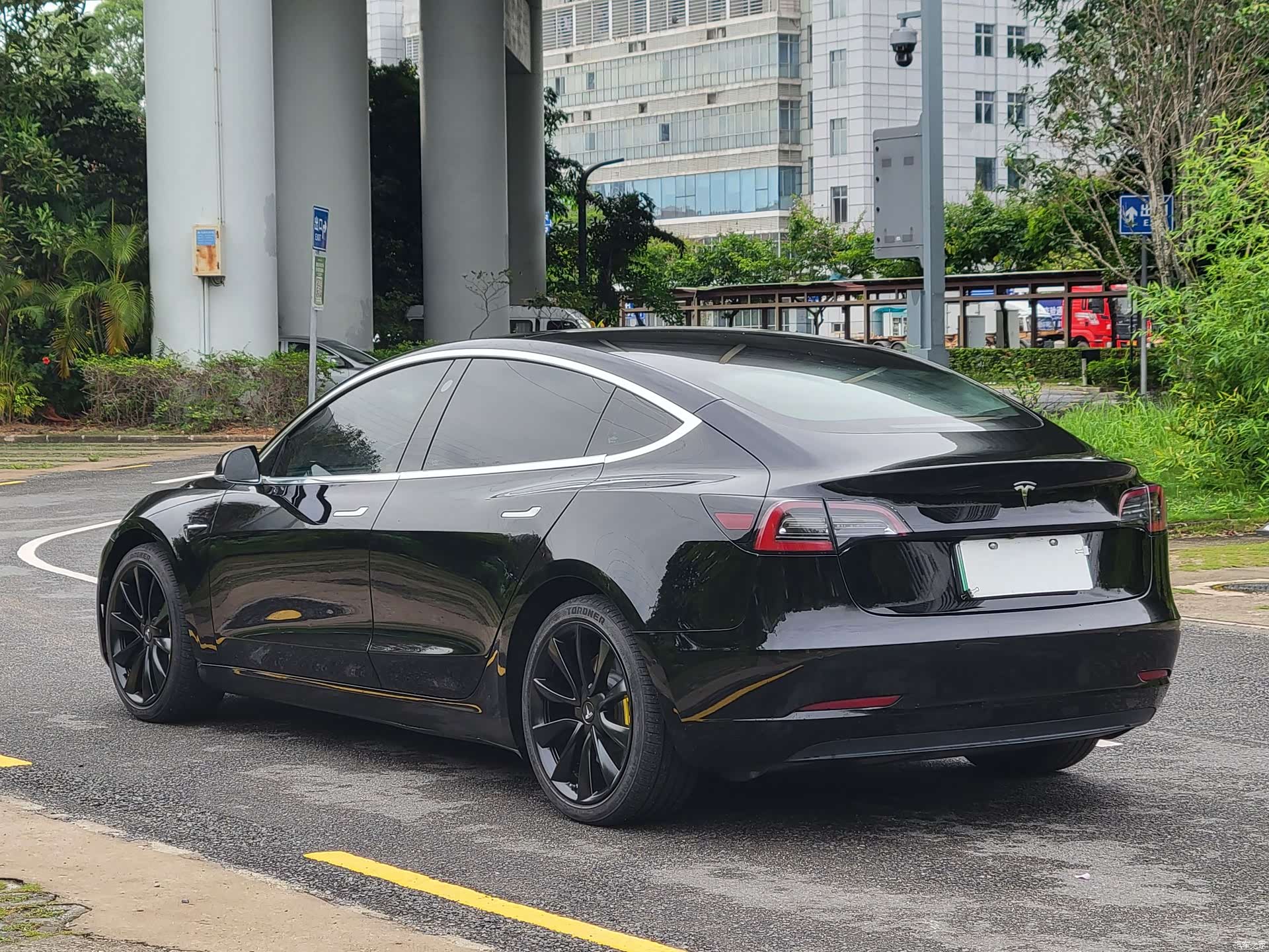 Tesla Model 3, 2020 16