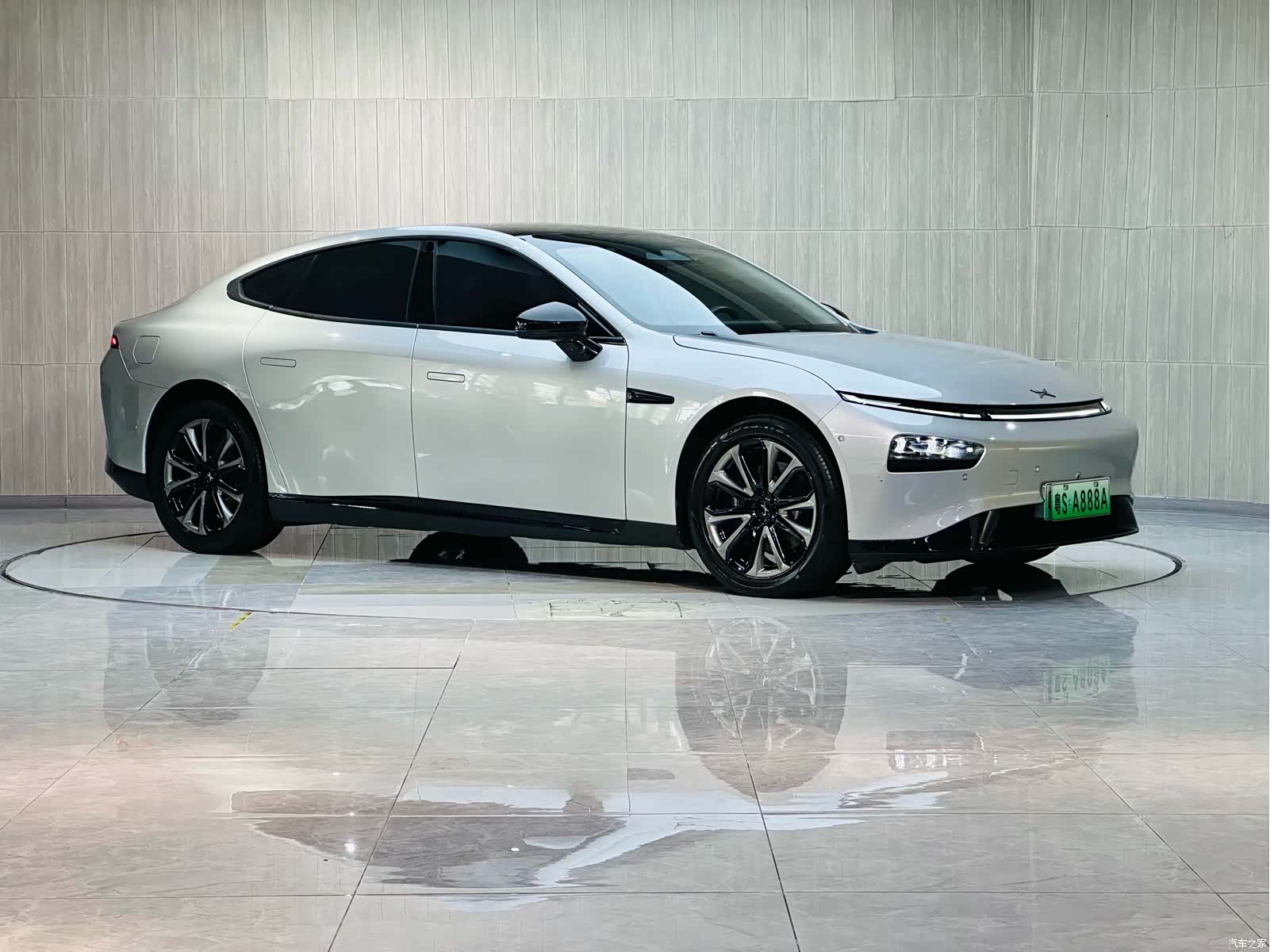 Xpeng P7, 2021 3