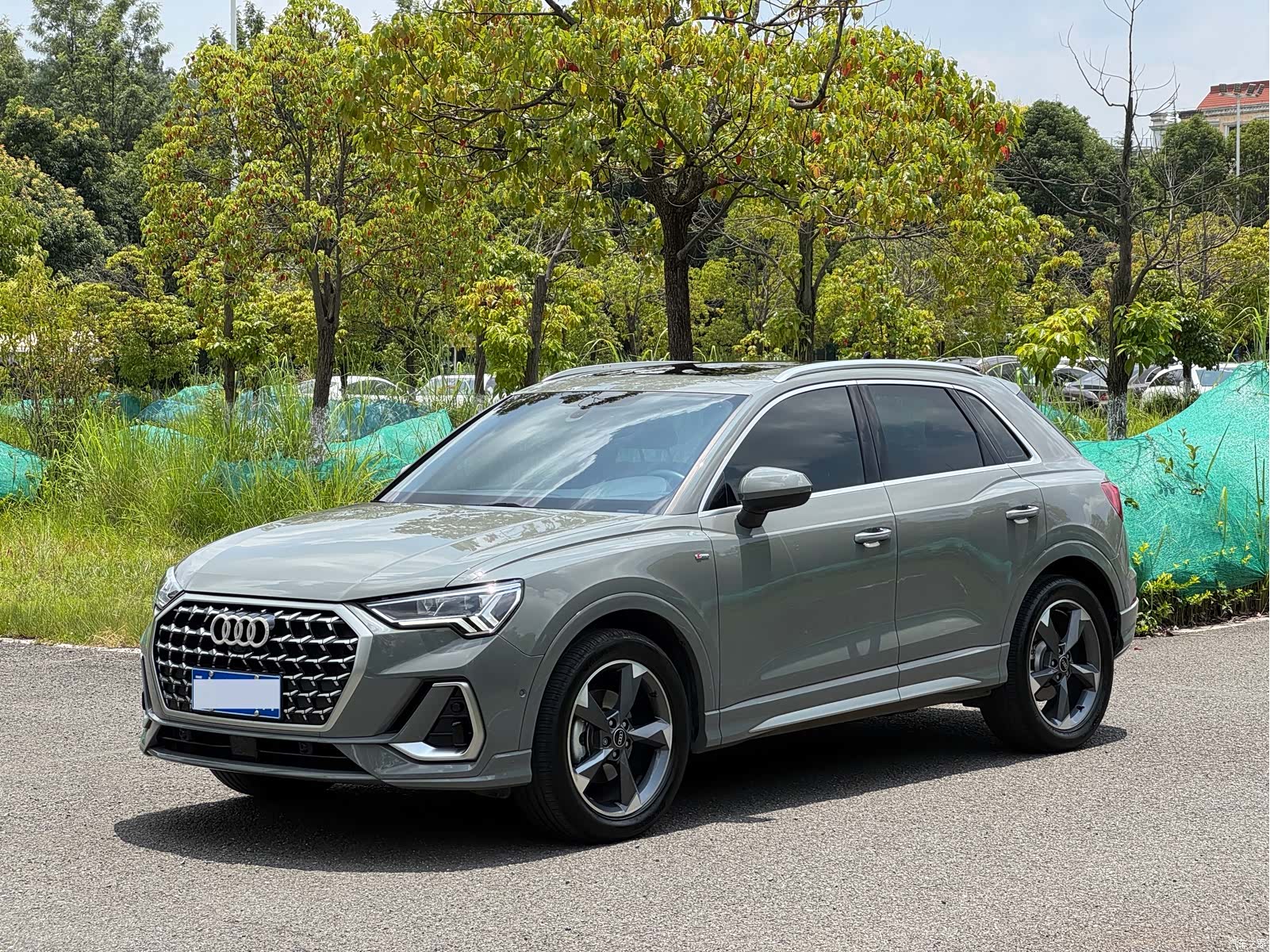 Audi Q3, 2023 1