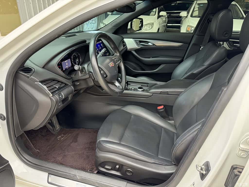 Cadillac CT5, 2021 4