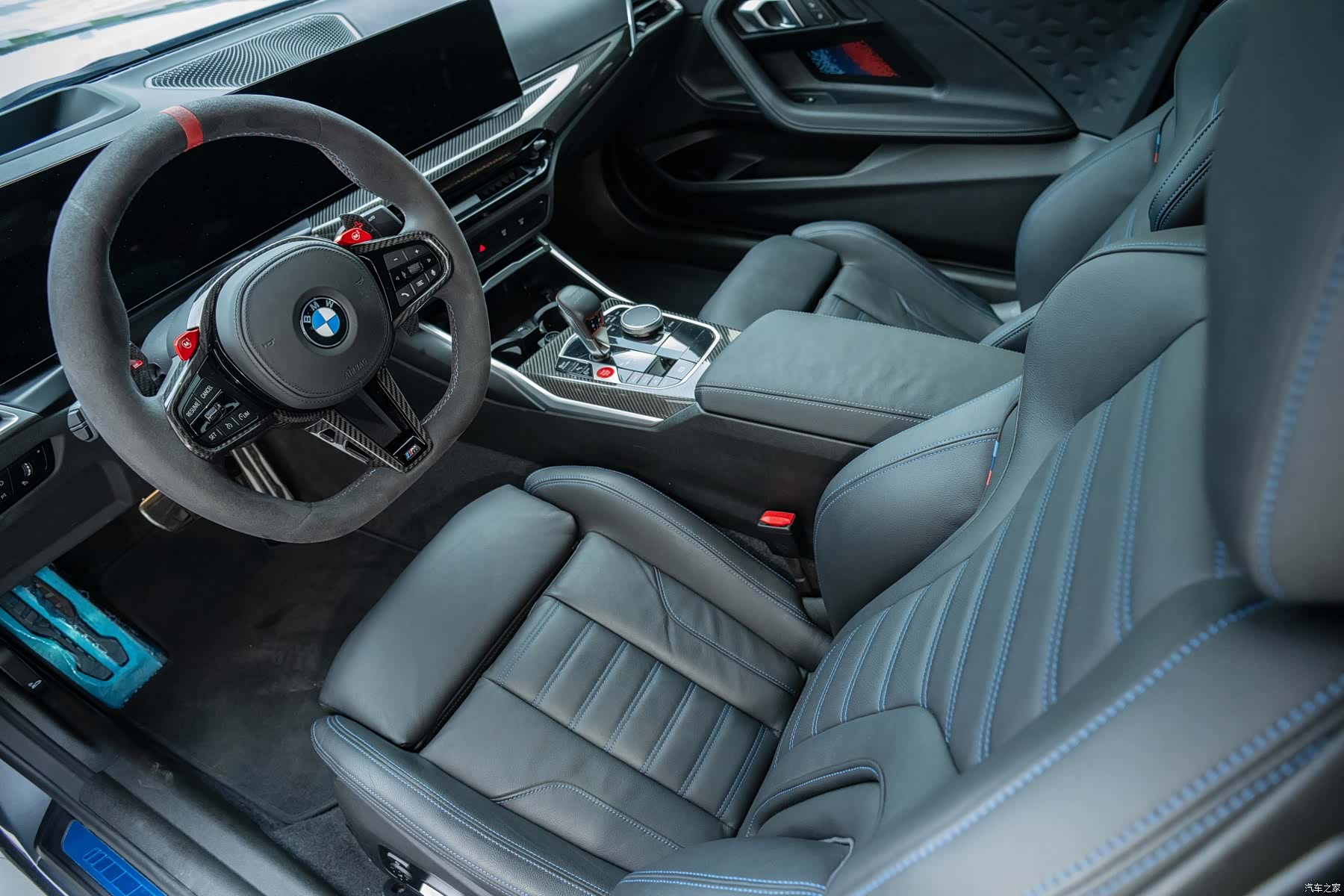 BMW M2, 2025 8
