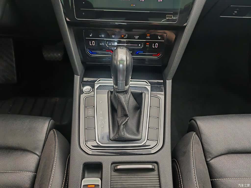 Volkswagen Magotan, 2021 13