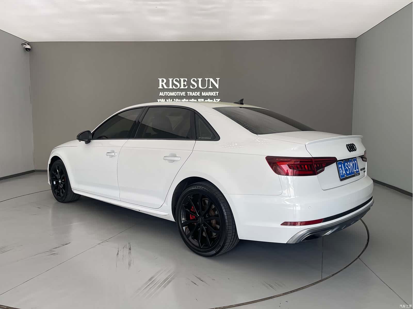 Audi A4L, 2019 6