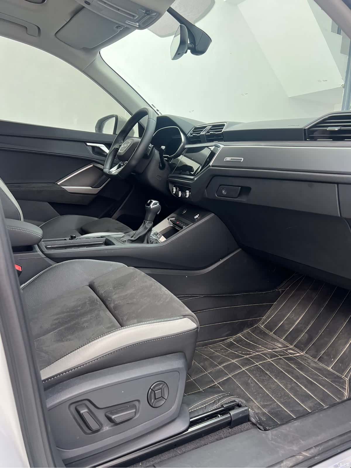 Audi Q3, 2023 11