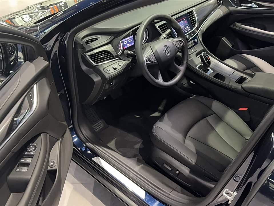 FAW car
