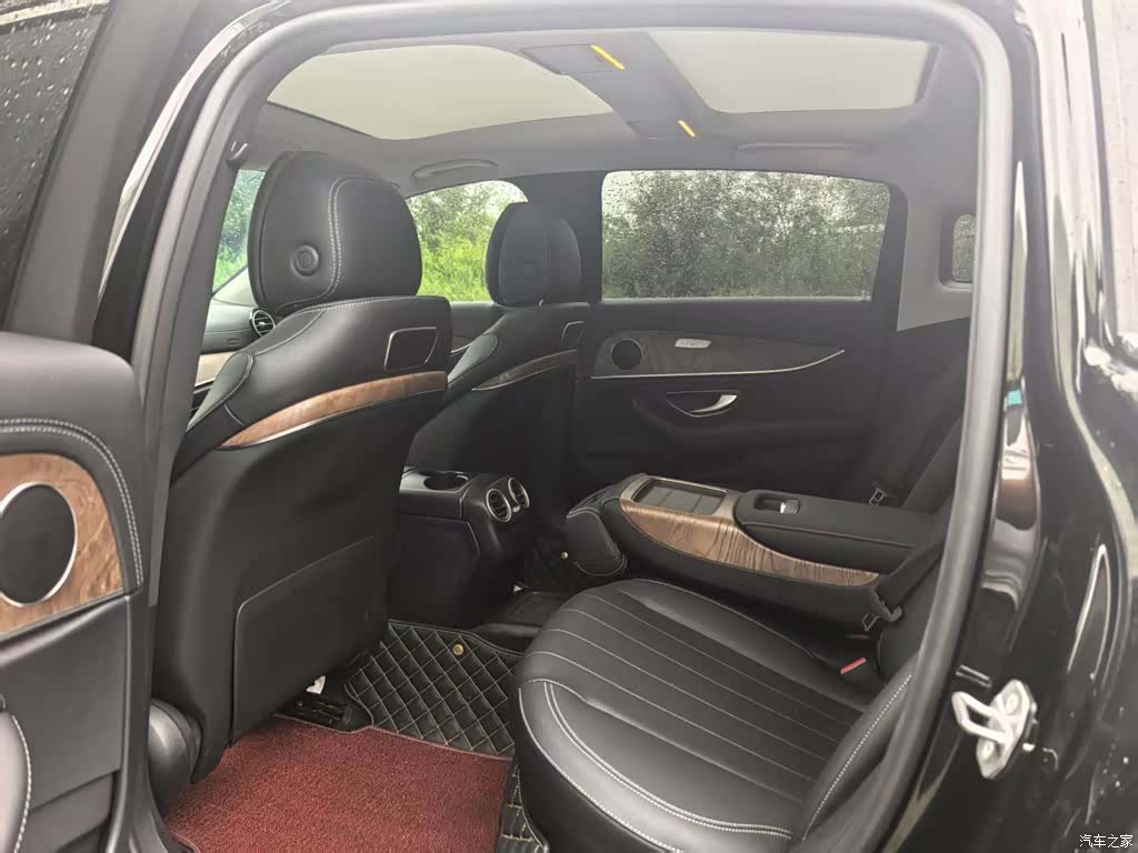 Mercedes-Benz E-Class, 2018 10