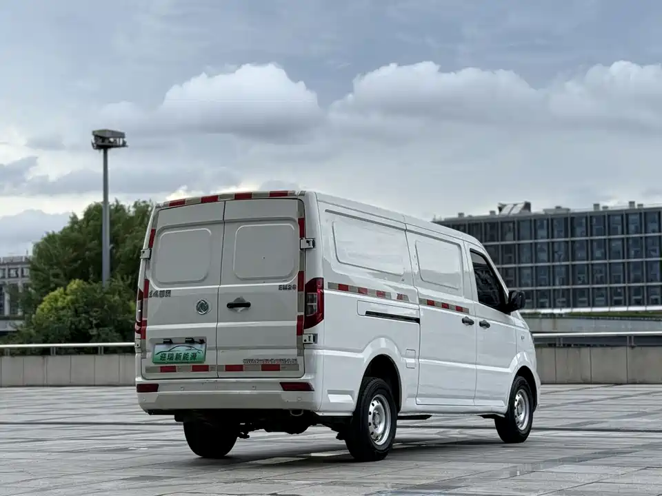 Dongfeng Yufeng Yufeng EM26