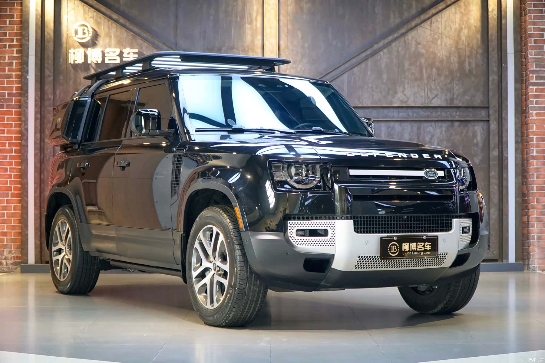 Land Rover Defender, 2022 23