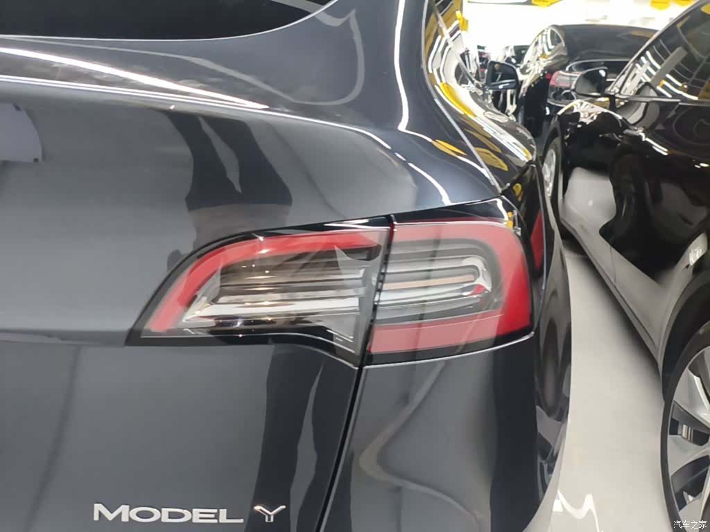 Tesla Model Y, 2024 24
