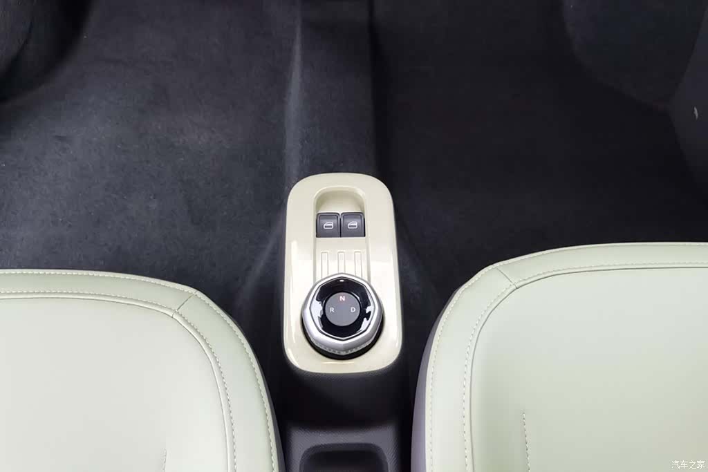 Geely Panda, 2024 16