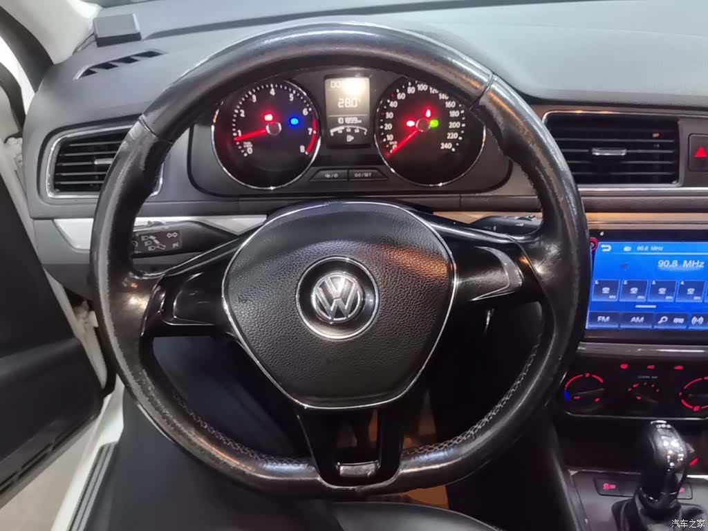 Volkswagen Lavida, 2017 11