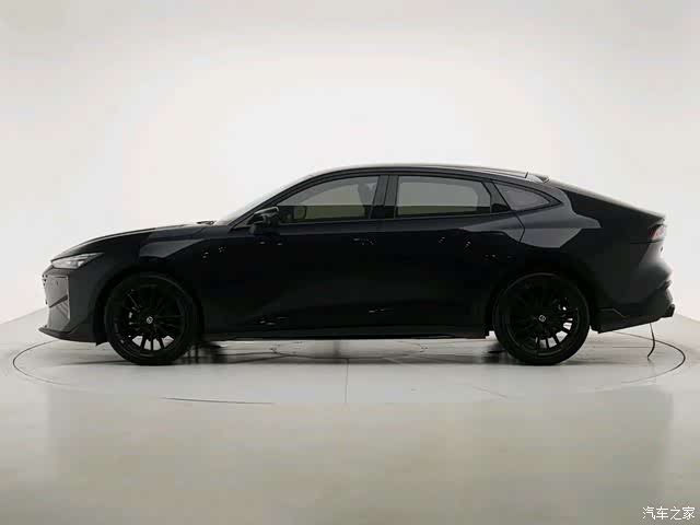Changan UNI-V, 2025 3