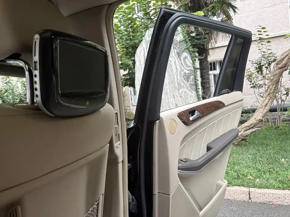 Mercedes-Benz GL grade