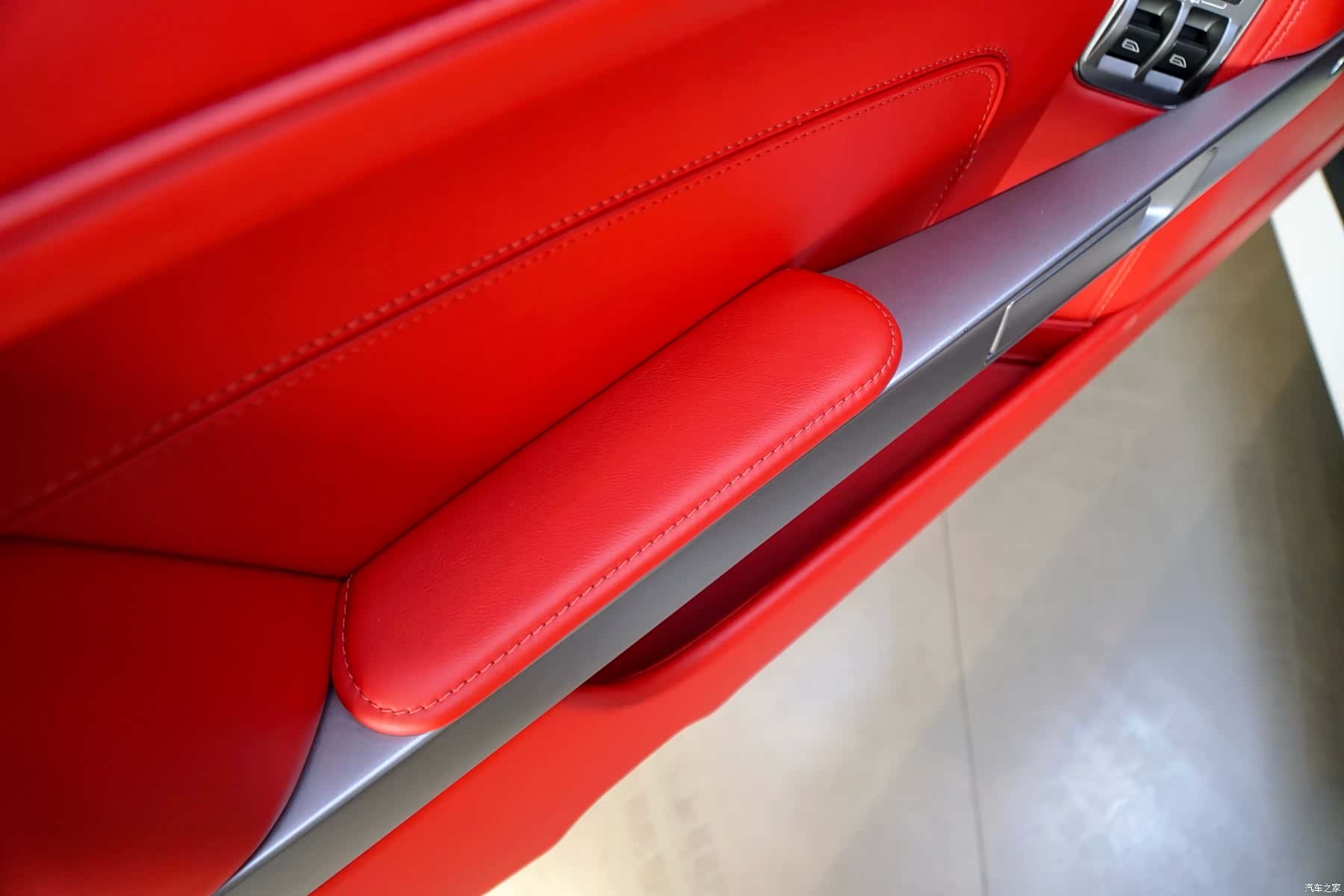 Aston Martin DB9, 2015 10