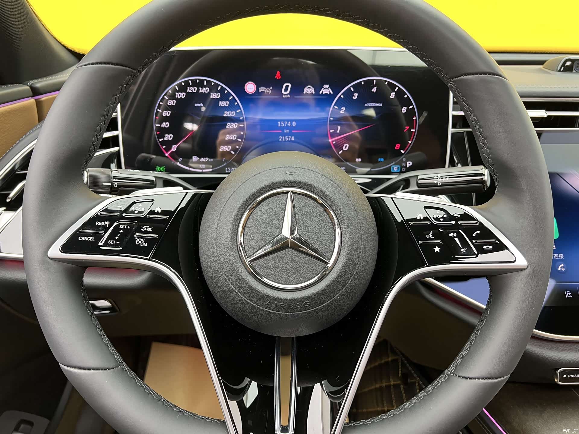 Mercedes-Benz E-Class, 2025 10