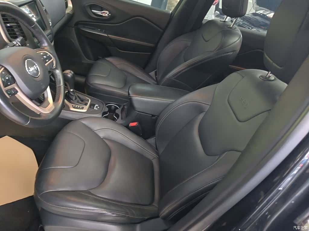 Jeep Cherokee, 2017 15