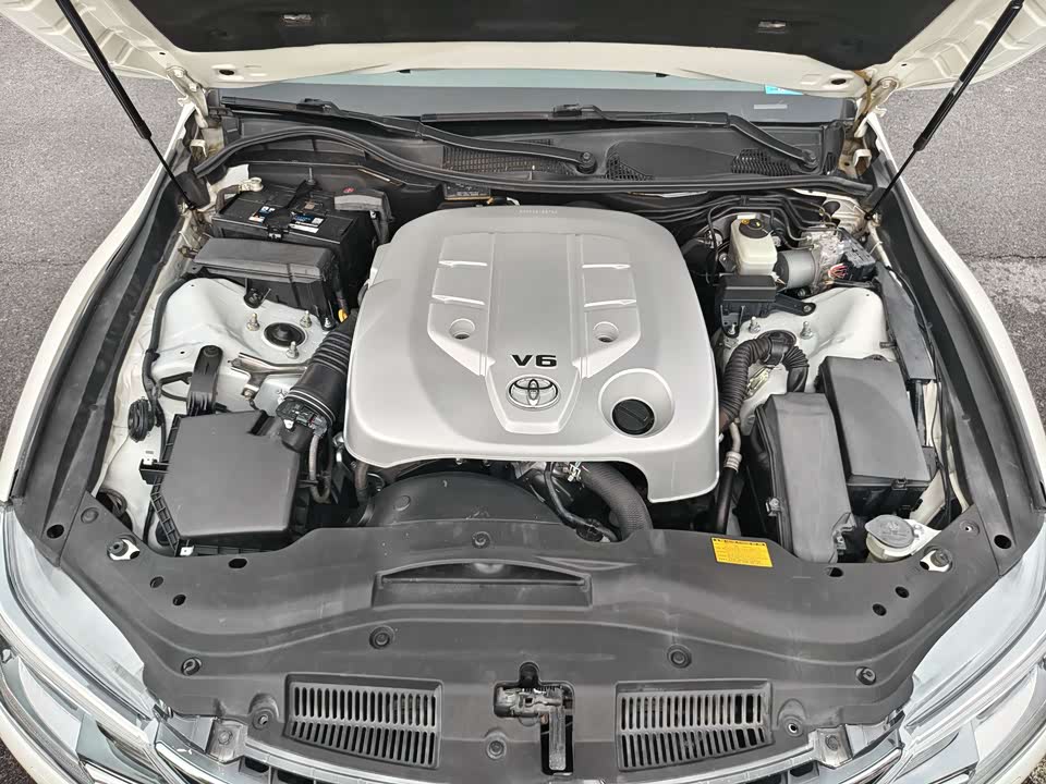 Toyota Reiz