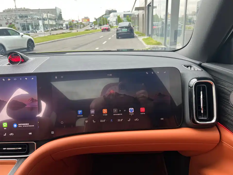 AITO Ask the world M9