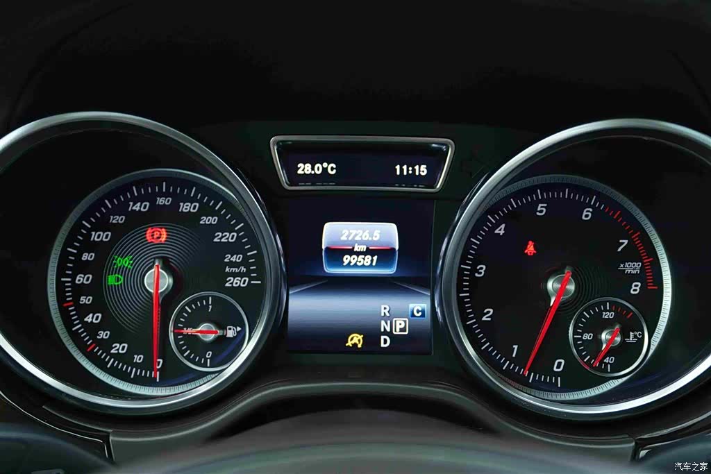 Mercedes-Benz GLS, 2018 8