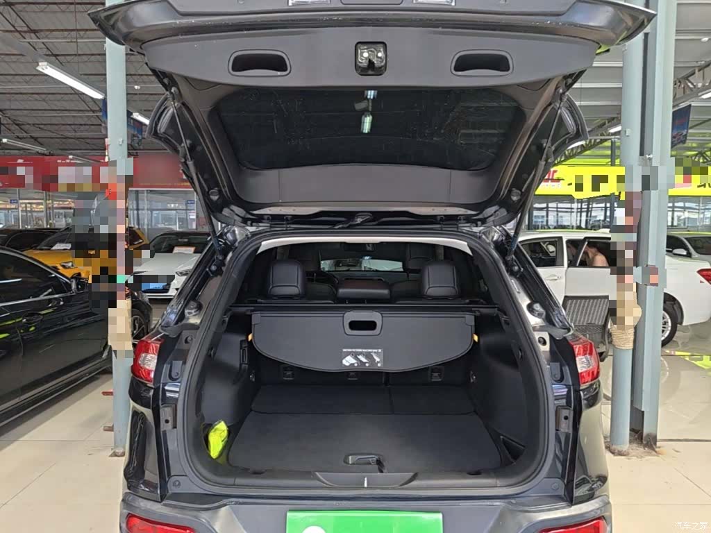 Jeep Cherokee, 2017 19