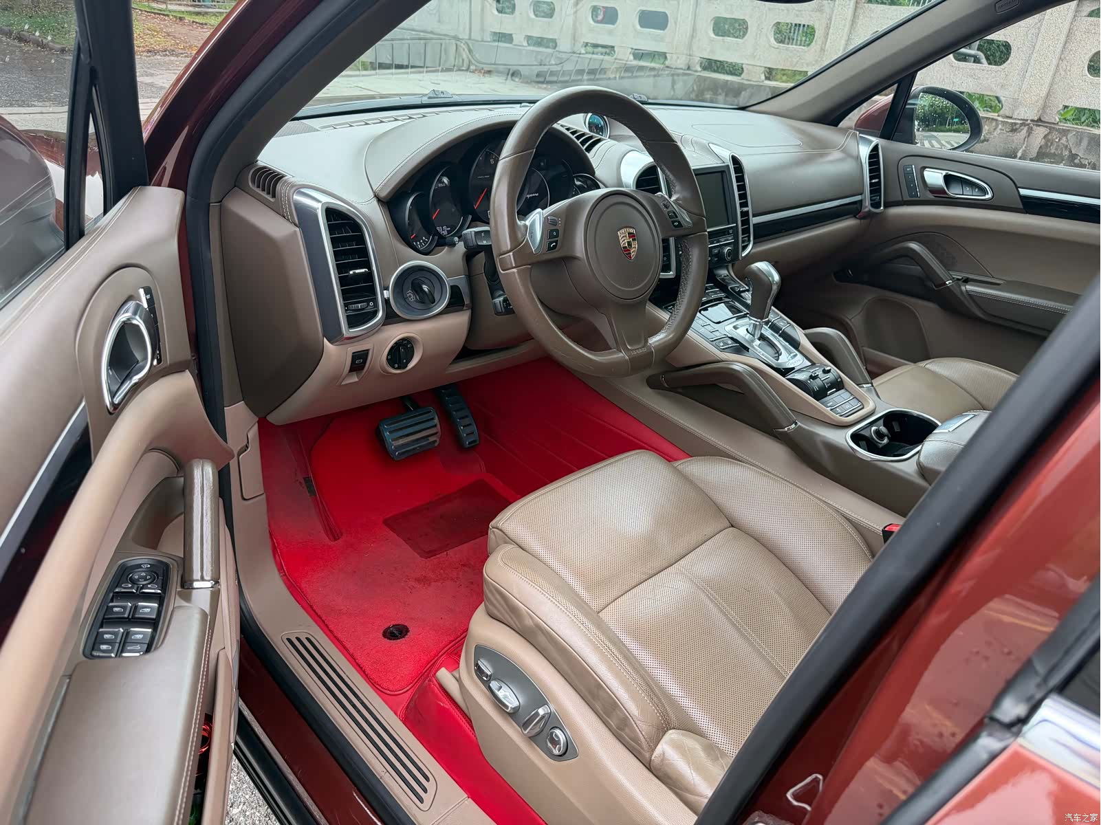 Porsche Cayenne, 2013 8