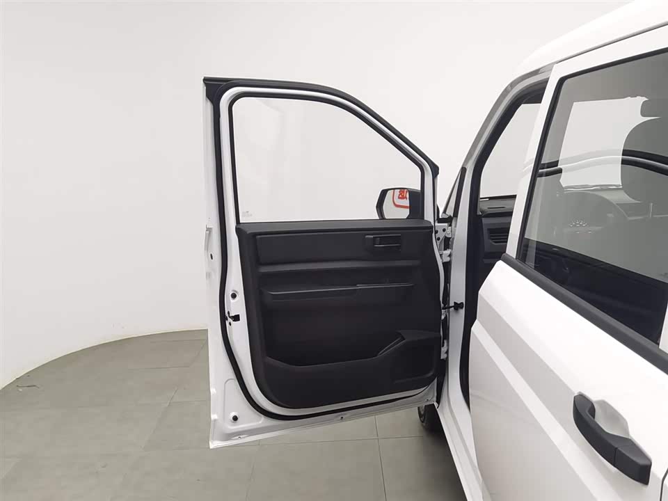 Wuling Wuling Hongguang PLUS