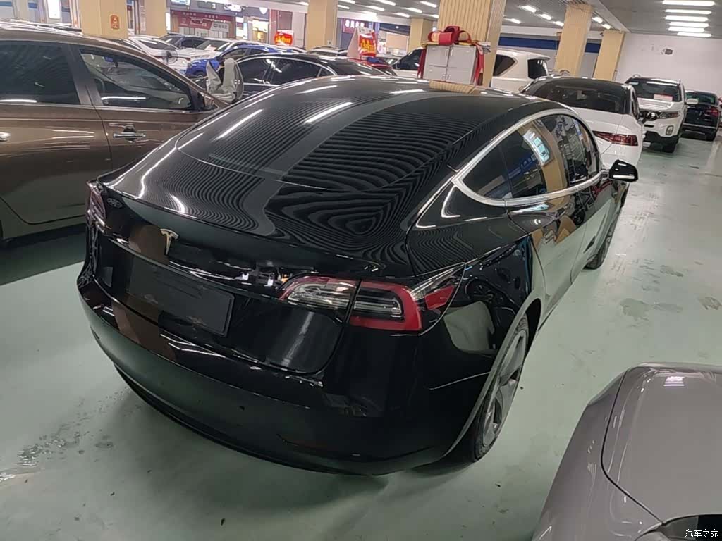 Tesla Model 3, 2021 4