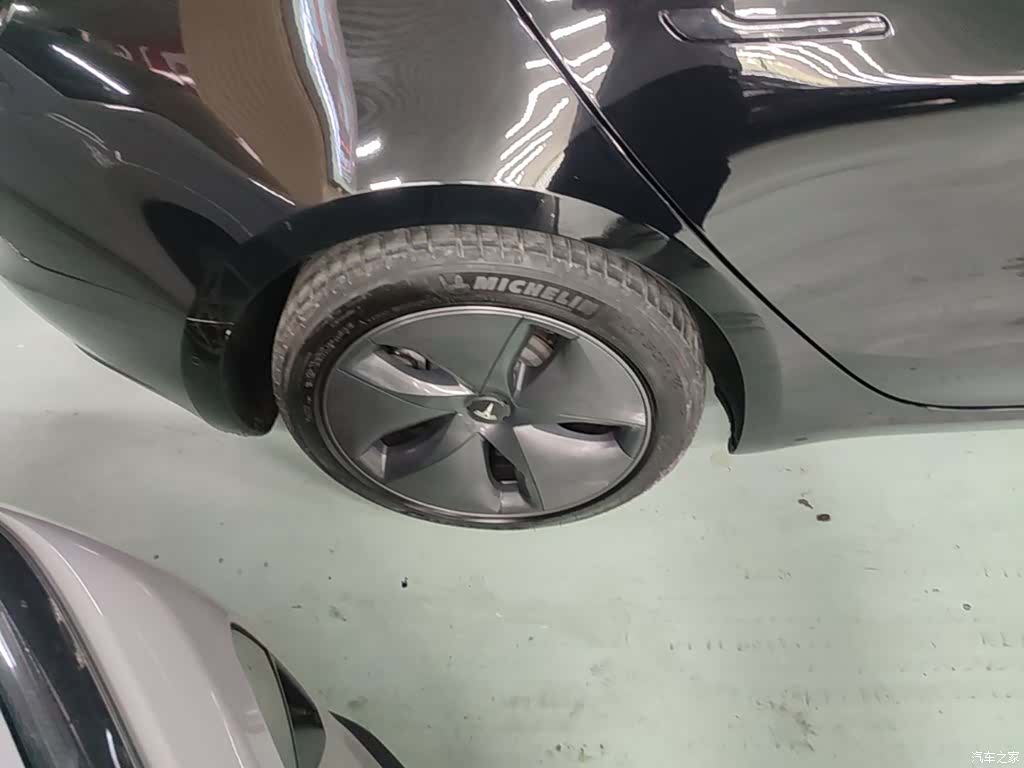 Tesla Model 3, 2021 25