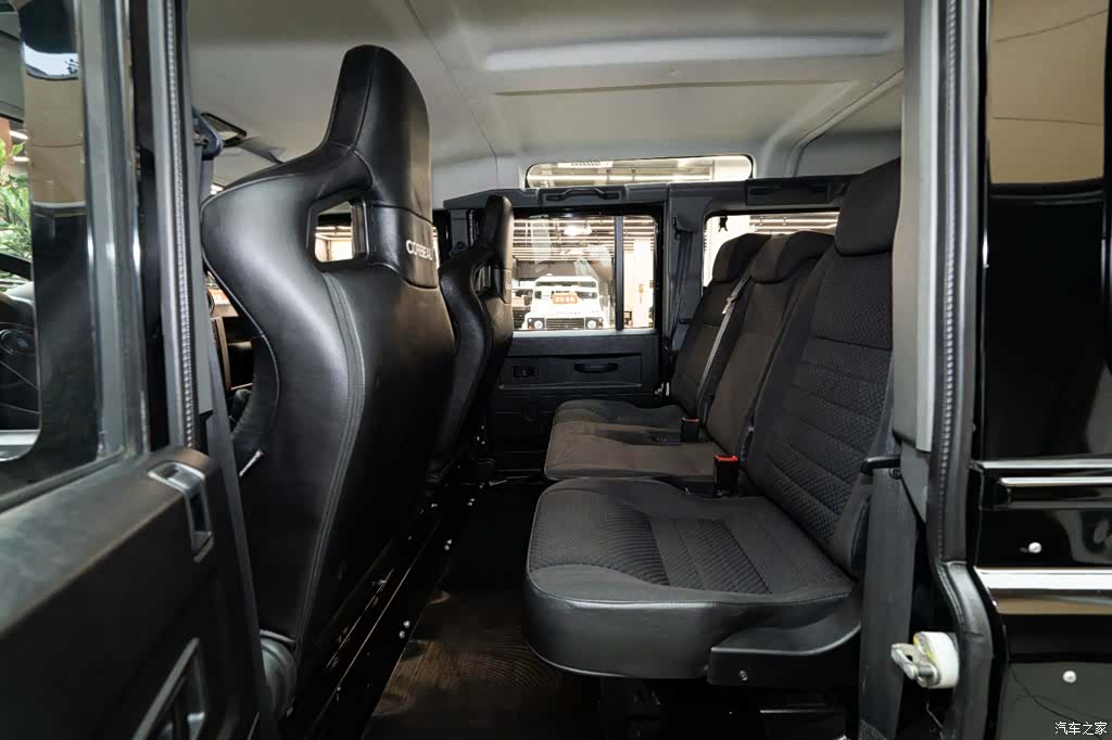 Land Rover Defender, 2008 9
