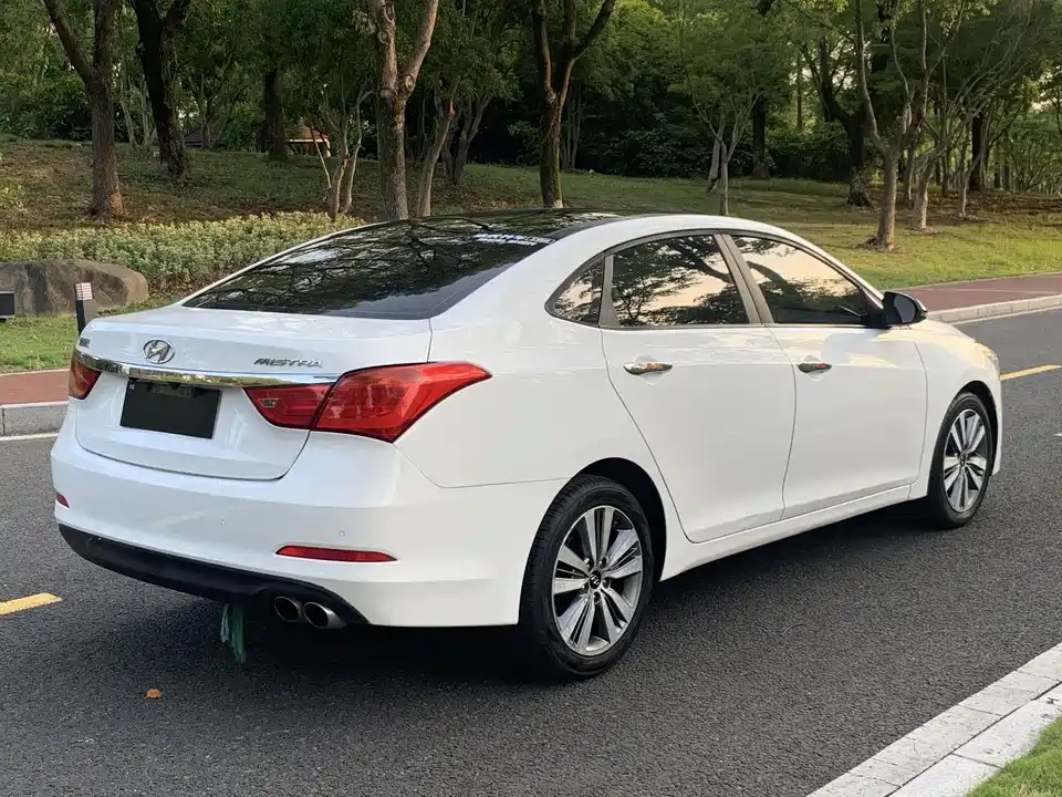 Hyundai Name picture