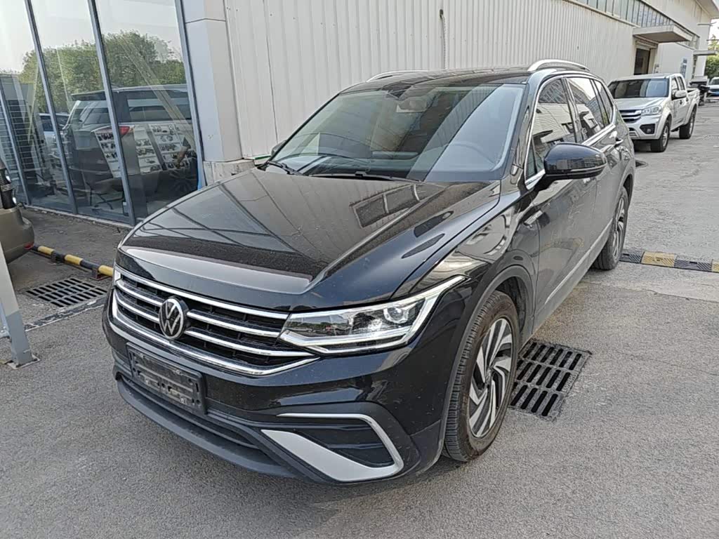 Volkswagen Tiguan L