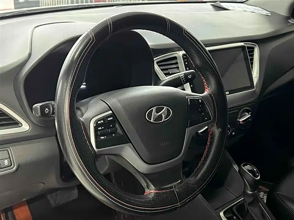 Hyundai Accept