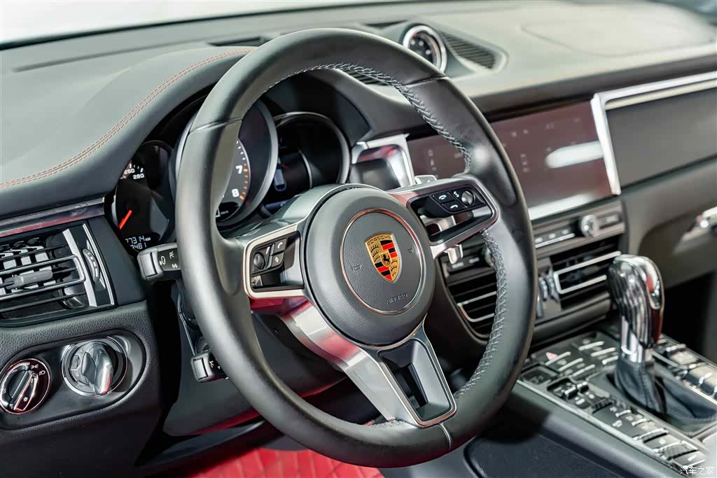 Porsche Macan, 2021 11