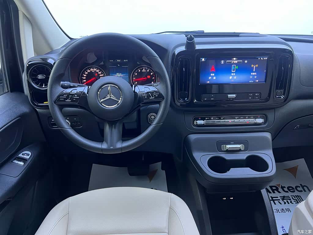 Mercedes-Benz 7, 2025 11