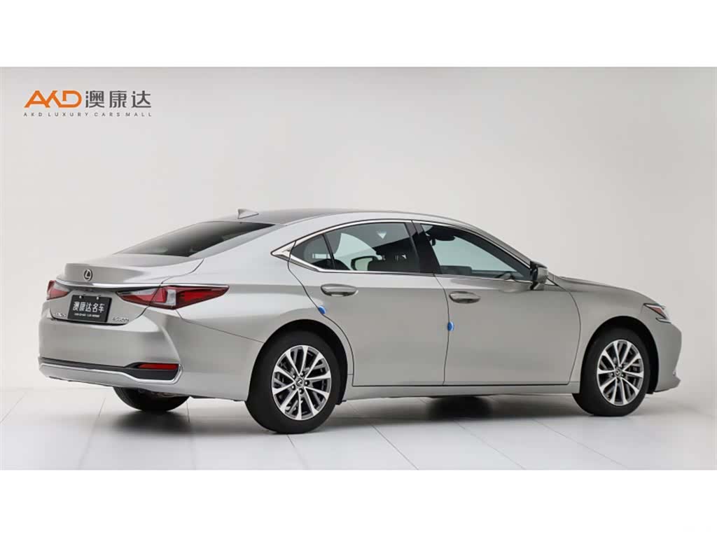 Lexus ES, 2024 3