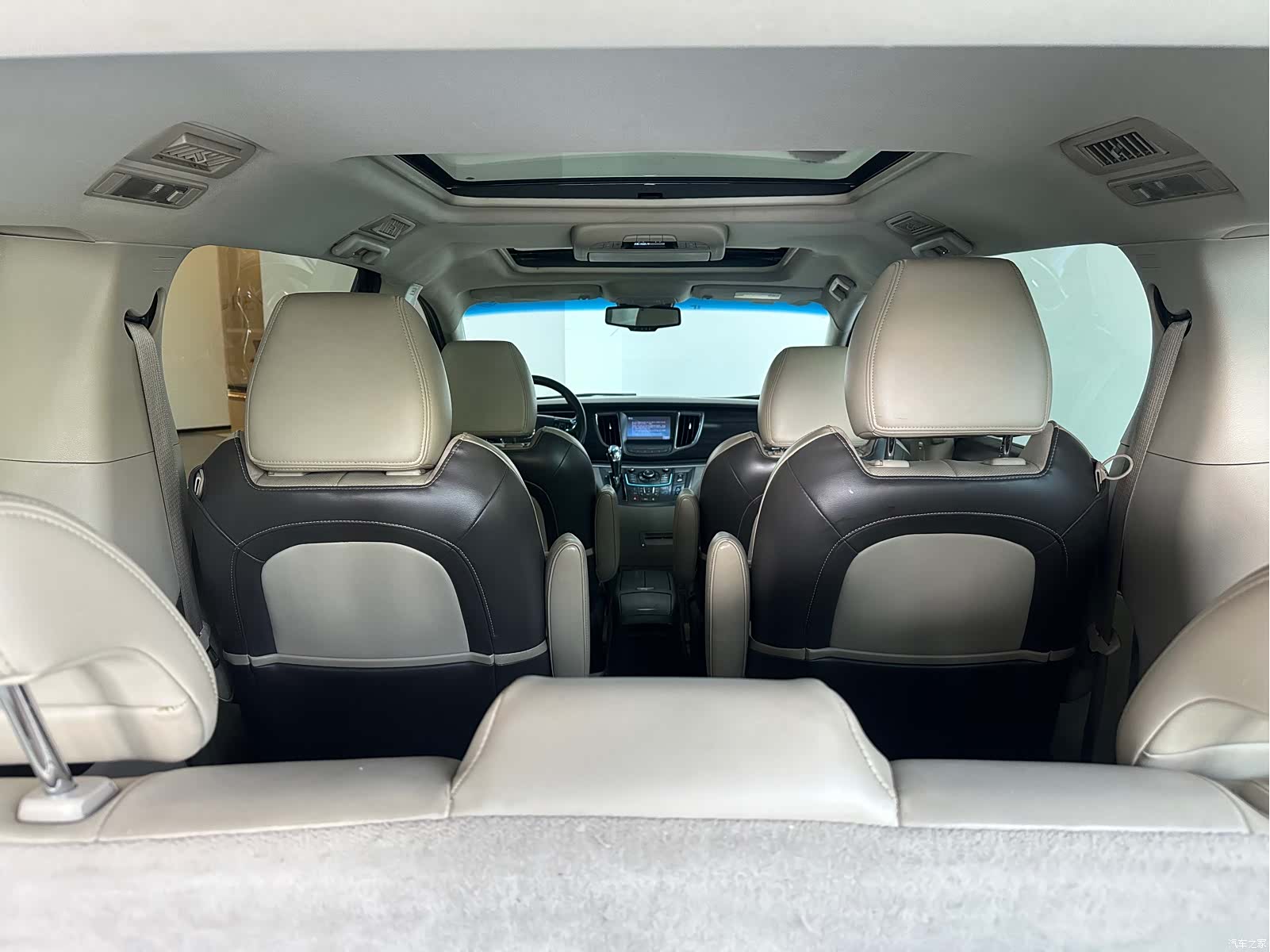 Buick GL8, 2011 19