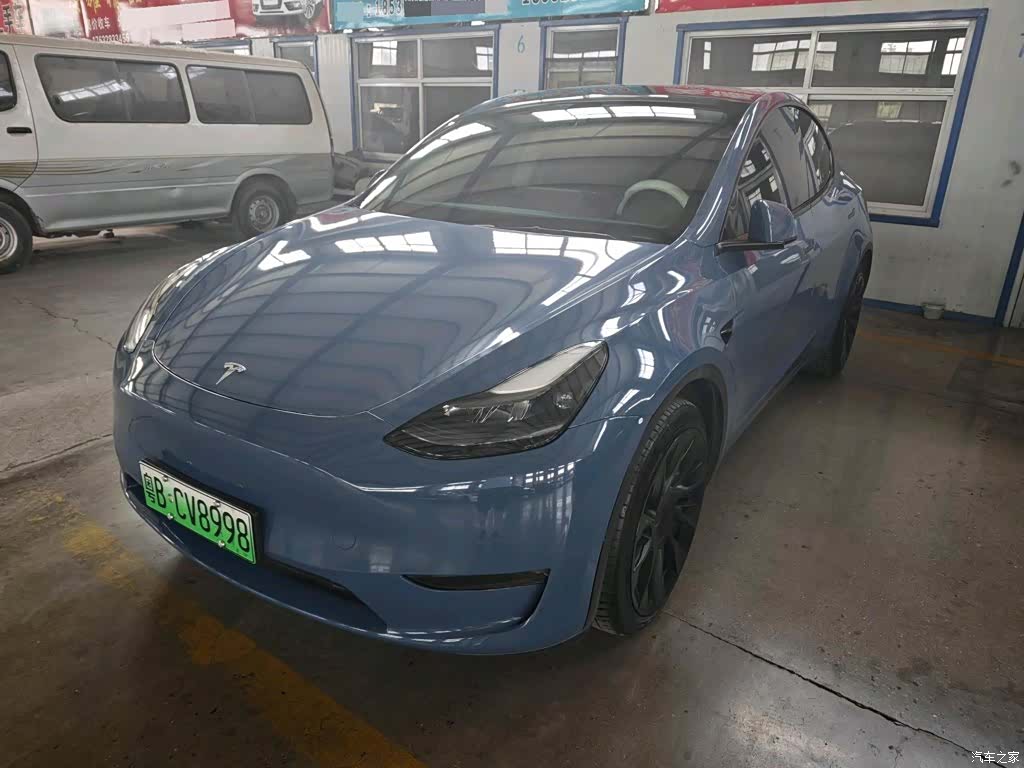 Tesla Model Y, 2021 1