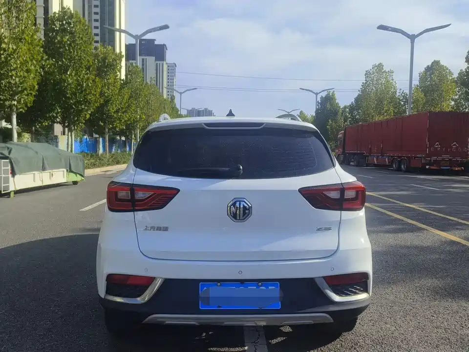 MG ZS