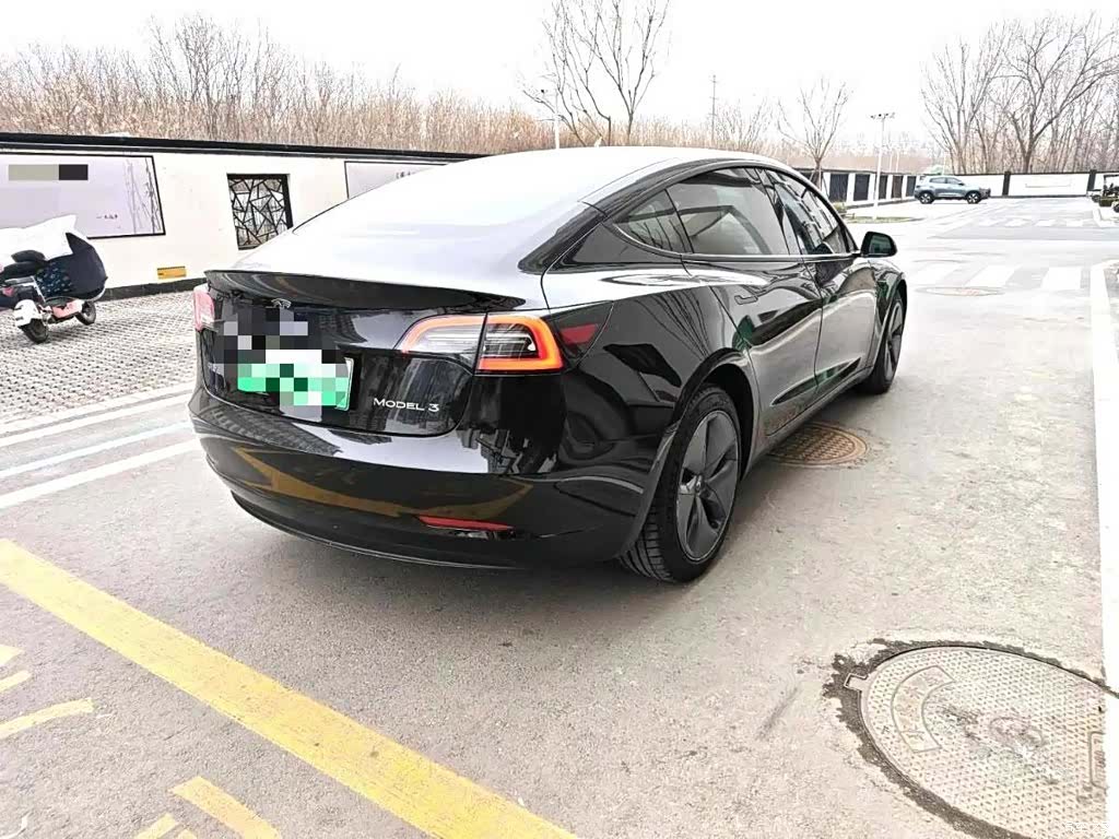 Tesla Model 3, 2022 4