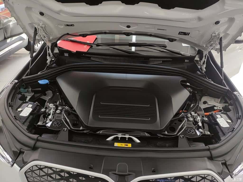 BMW iX1, 2025 20